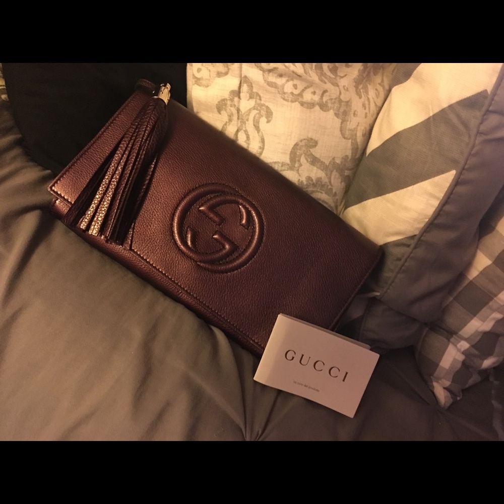Gucci soho purple leather clutch
